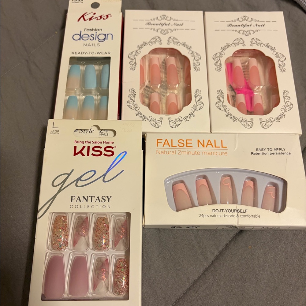 Kiss Gel Fantasy Collection - Pink and Glitter Nails